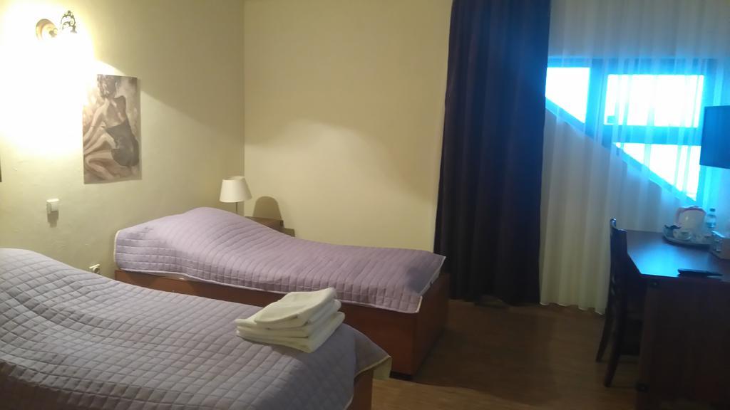 Bed and Breakfast Karczma Biesiadna Dalnia Esterno foto