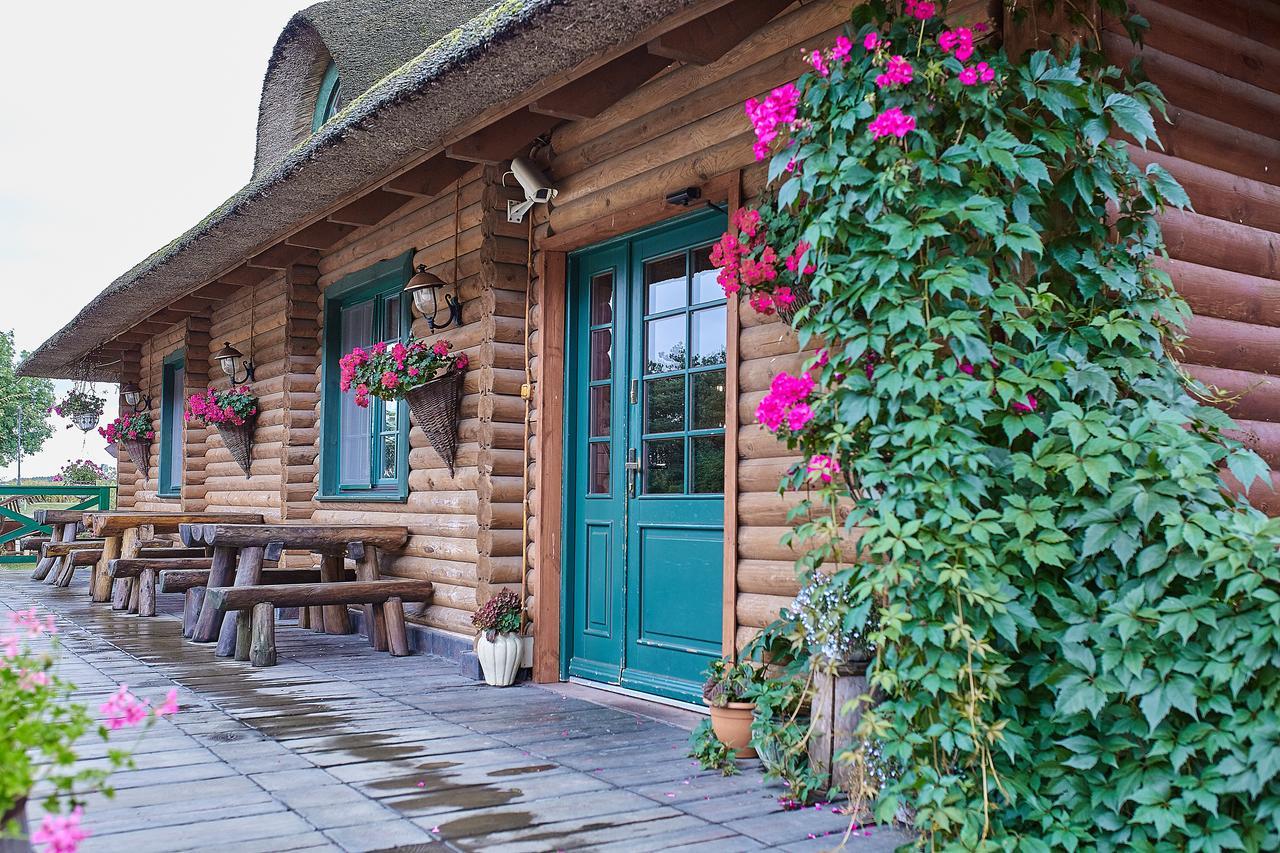 Bed and Breakfast Karczma Biesiadna Dalnia Esterno foto