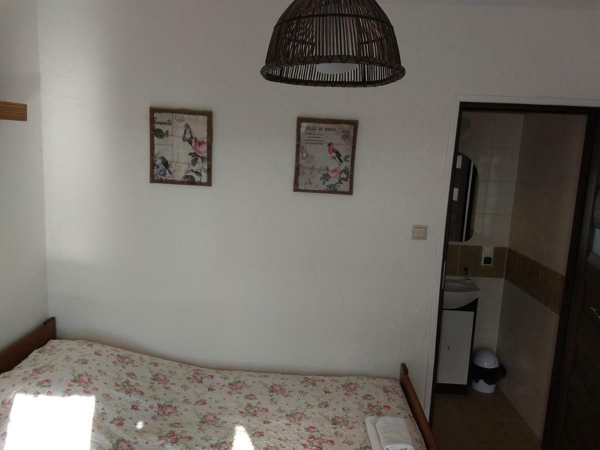 Bed and Breakfast Karczma Biesiadna Dalnia Esterno foto